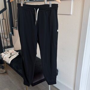Vuori Black Women's Jogger Pants